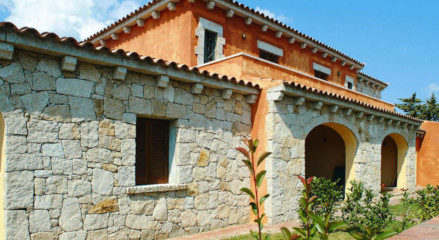 Apartment in Monte Petrosu with terrace