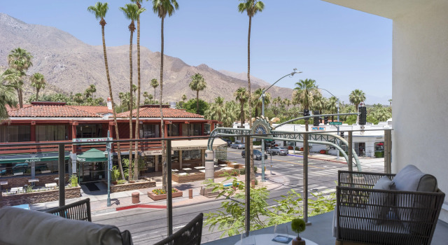 Четырёхместный номер Standard с балконом Thompson Palm Springs, by Hyatt