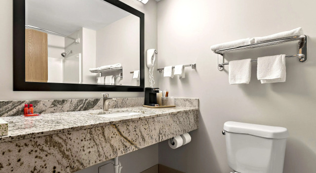 Двухместный номер Standard SureStay Plus Hotel by Best Western Tulsa East