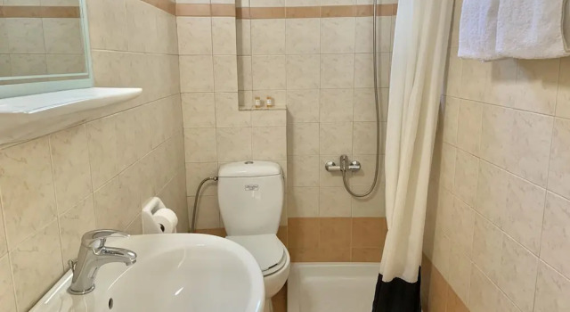 Трёхместный номер Standard с балконом Hotel Flisvos