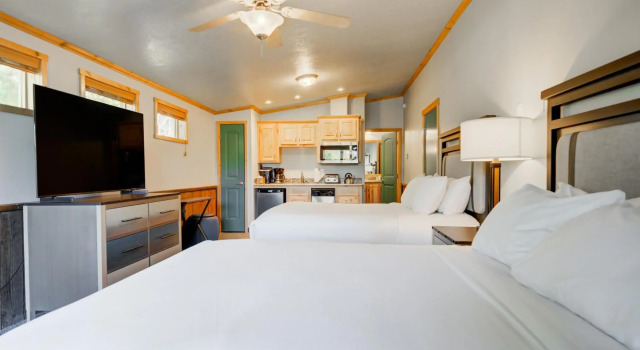 Explorer Cabins At Yellowstone