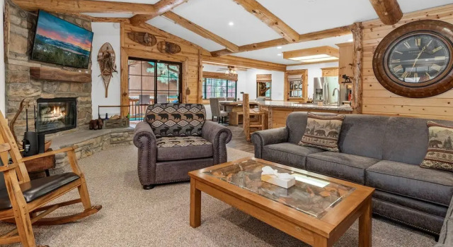 Bullwinkle And Friends Log Cabin - Beautiful Log Home With Hot Tub & Game Room! 3 Bedroom Cabin, Rezerwuj Hotel Big Bear Lake Stany Zjednoczone