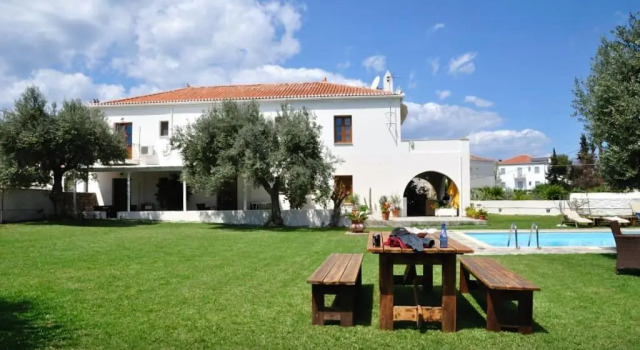 Standardowy sześcioosobowy pokój Villa Irini
