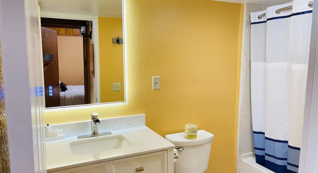 Четырёхместный номер Standard Apple Inn Motel