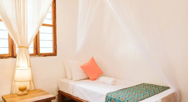 Bahati Sunset Bungalows