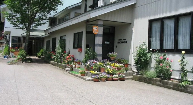Stayful House Nakamachi, Забронировать Гостевой дом Хакуба Горнолыжный курорт Хакуба