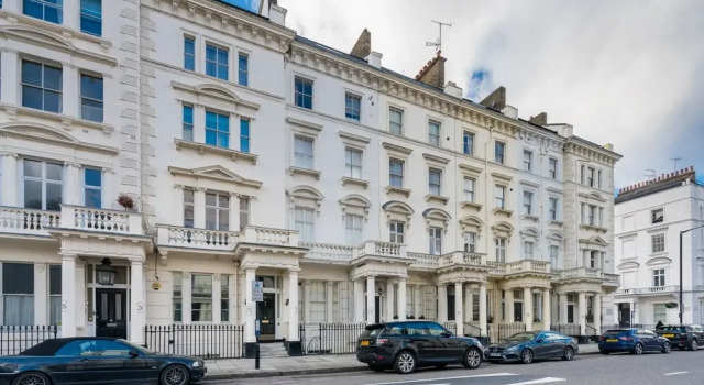 JOIVY Charming 1BR flat w Patio in the Heart of Pimlico