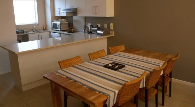 Luxury Self Catering Accommodation at Muizenberg East Beaches, Забронировать Отель Отели False Bay с парковкой, Парковка