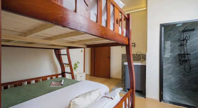 Люкс Shangri-La Chenxia Courtyard Homestay