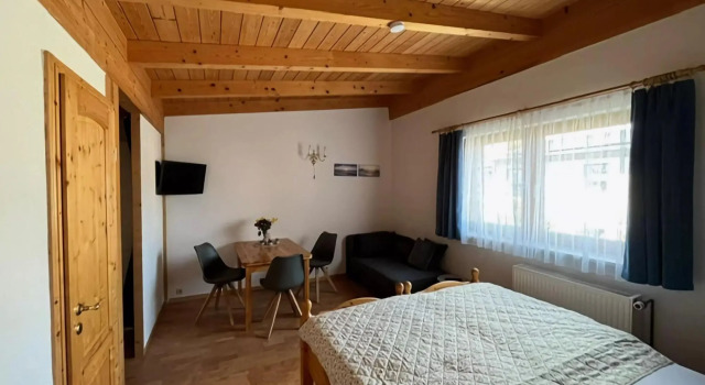 Klutz Garden Apartment