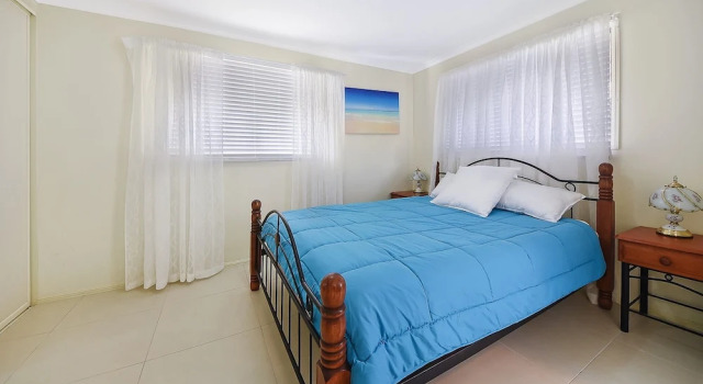 Коттедж с 3 комнатами с балконом Quandamooka Beach House