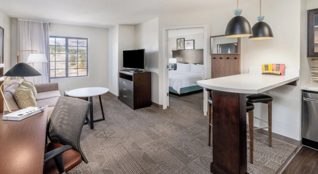 Люкс c 1 комнатой Staybridge Suites Colorado Springs North by IHG