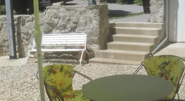 Mas de la Garrigue, Prenota Hotel Les Vans 