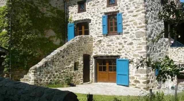 Gîte Villeneuve-d'Allier, 4 pièces, 6 personnes - FR-1-582-208