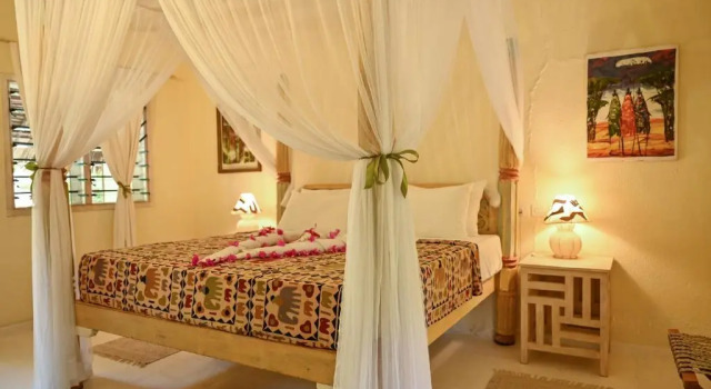 Lions Eco Resort & Spa, Book Resort Malindi 