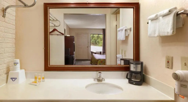 Номер Deluxe Days Inn by Wyndham Hardeeville/ I-95 State Line