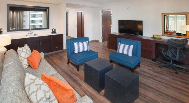 Люкс Hilton Garden Inn Burbank Los Angeles