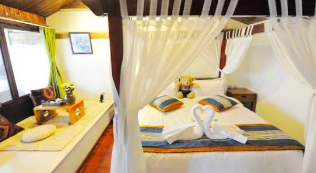 Двухместный люкс с видом на внутренний двор Dali Shuanglang Scenic Area Gongjiang Island Seaview Inn