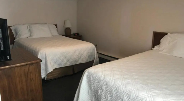 Люкс с 2 комнатами Traverse Bay Inn