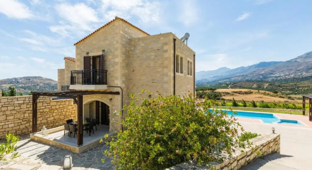 Вилла Deluxe Thalia Villa, majestic landscape of South Crete, By ThinkVilla