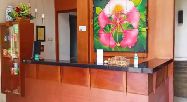 Flamboyan Pondok Wisata & Cafe