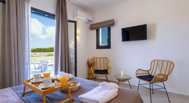 Cezaria Naxos Hotel