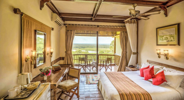 Номер Deluxe Paraa Safari Lodge