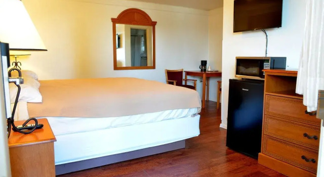 Americas Best Value Inn & Suites Canon City, Забронировать Отель Кэньон-Сити Колорадо, рядом с St. Thomas More Hospital