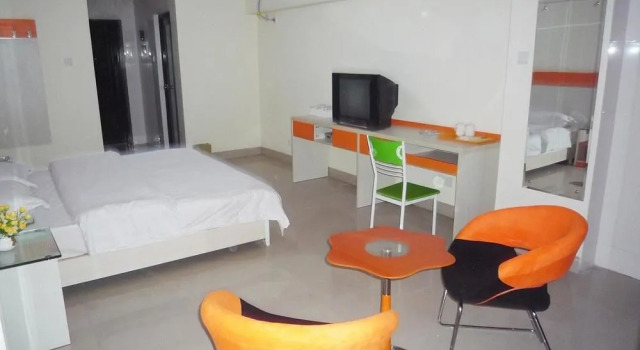 Nanning Ba Ba Hotel (Chaoyang Square Subway Station), Varaa Hotelli Hotellit Guangxi pysäköinnillä, Pysäköinti