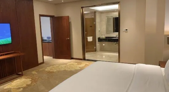 Suite Business Sunshine Hotel