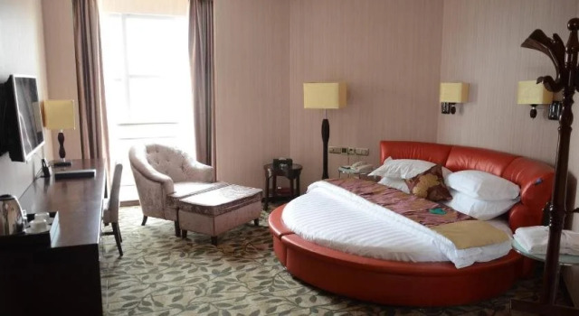 Juli Liupanhong Hotel, Book Hotel Hoteller i Yinchuan med parkering, nær Nanmen Tower, Parkering