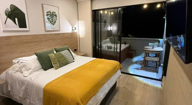 Номер Superior с балконом Manila Hotel Boutique