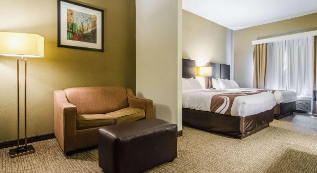 Четырёхместный люкс Quality Suites Graham - Burlington South