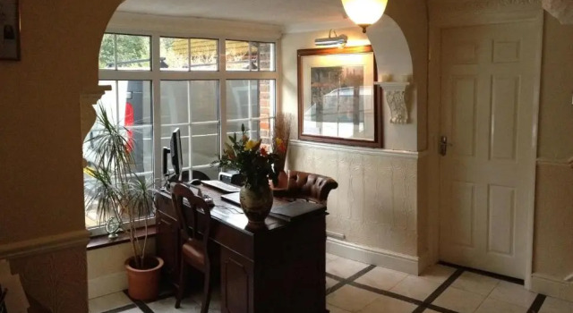 Tanglewood Gatwick Bed & Breakfast, Забронировать Гостевой дом Отели Исторического графства Суссекса с завтраком, Завтраки