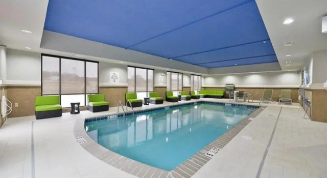 Люкс с 2 комнатами Holiday Inn Express & Suites Forrest City by IHG