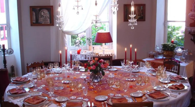 Le Petit Château, Rezerwuj Hotel Tiffauges 