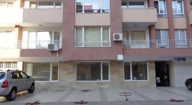 Luxury Apartment Lazur, Забронировать Апартаменты/квартира Отели Бургас с бассейном, рядом с Александровская улица, Бассейн