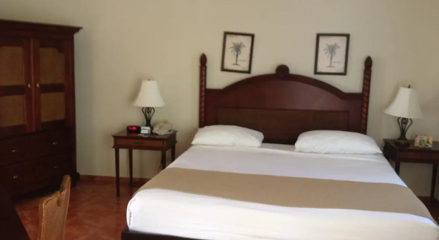 Lifestyle Kosher Cofresi Suites