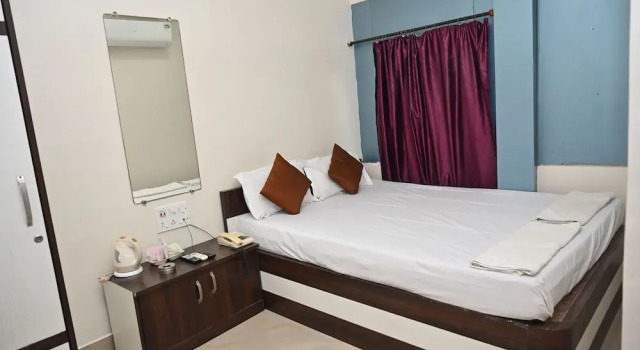 Camera Standard Hotel Gitanjali Maldah