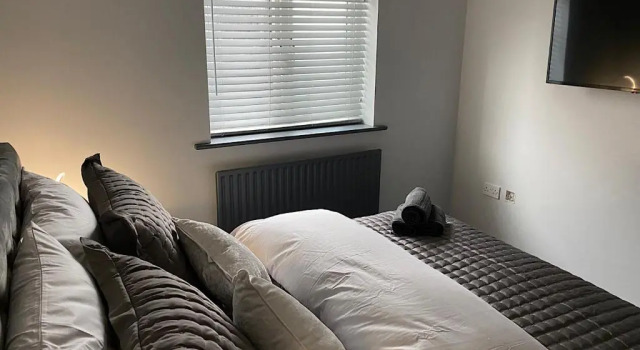 Beautiful modern cosy central apartment / sleeps 4, Varaa Huoneisto Asunnot kohteessa Merseyside, Huoneisto