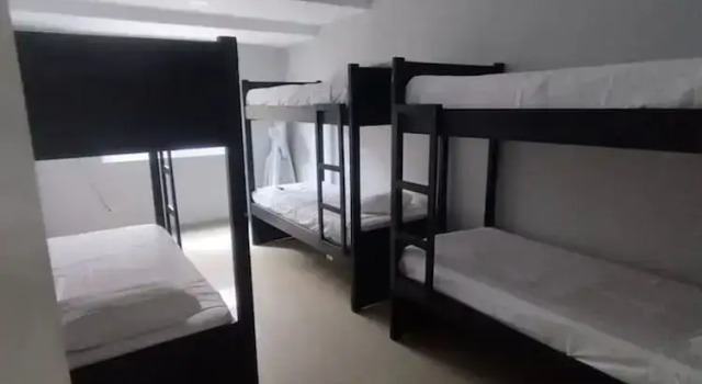 Bm-15 room near the sea with air conditioning and WIFI, Забронировать Гостевой дом Гостевые дома Марбельи, Гостевой дом