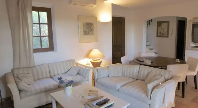 Ami - Saint Raphael Comfortable Holiday Residence, Забронировать Отель Сен-Рафаэль Mimosa Road