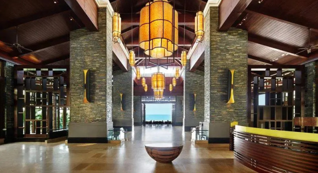 Номер Standard с балконом Sheraton Shenzhou Peninsula Resort