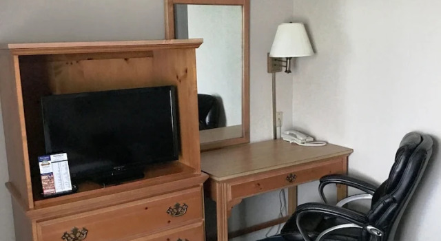 Номер Deluxe Thunderbird Inn of Mackinaw City