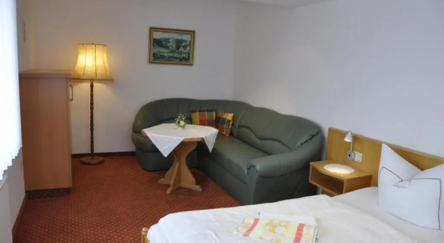 Hotel Berggarten, Book Hotel Hotels in Brotterode-Trusetal with Parking, Parking