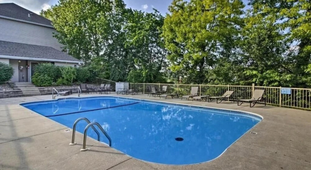 Club C-7 2 Bedroom Condo, Забронировать Отель Отели Table Rock Lake с парковкой, Парковка