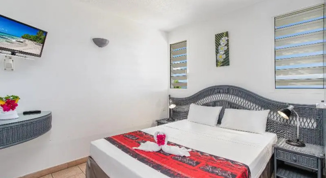 Supérieure triple chambre avec balcon et Vue mer Karibea Sainte Luce hotel