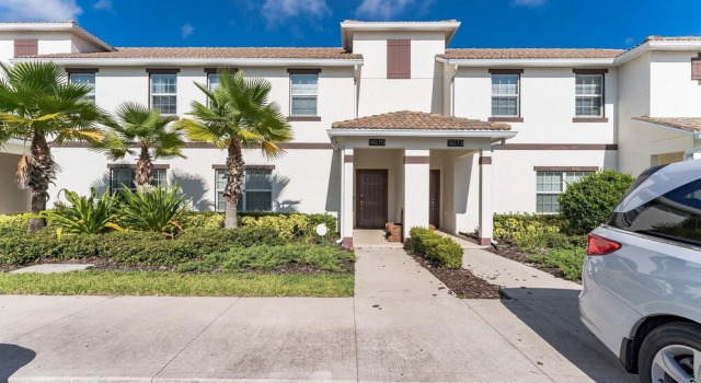 Stunning Resort Home With Private Pool And Amenities 4 Bedroom Townhouse by Redawning, Book Ferieresort Hoteller i Four Corners med pool, Swimmingpool