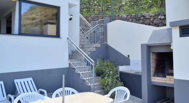 Апартаменты Casa Calhau da Lapa, a Home in Madeira