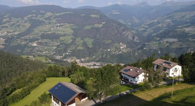 Agriturismo Ferienhof Gschloier, Забронировать Отель Отели Лайон с парковкой, Парковка